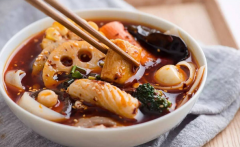 知名麻辣燙出現(xiàn)食品安全問題，如何保障吃的安全？